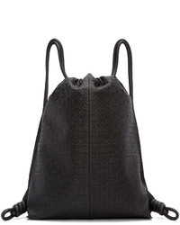 Женский черный кожаный рюкзак от Loewe