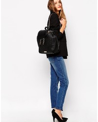 Женский черный кожаный рюкзак от Carvela