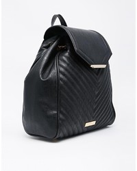 Женский черный кожаный рюкзак от Carvela