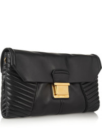Черный кожаный стеганый клатч от Miu Miu