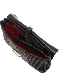 Черный кожаный стеганый клатч от Miu Miu