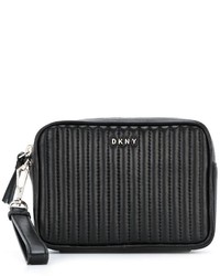 Черный кожаный стеганый клатч от DKNY