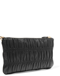 Черный кожаный стеганый клатч от Prada