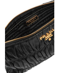 Черный кожаный стеганый клатч от Prada