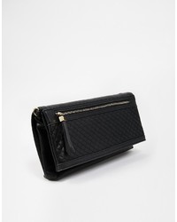 Черный кожаный стеганый клатч от Oasis