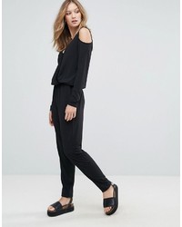 Черный комбинезон от Gestuz