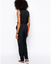 Черный комбинезон от Monki