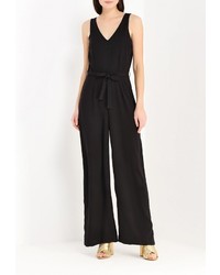 Черный комбинезон от Vero Moda