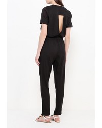 Черный комбинезон от Volcom