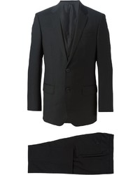Черный костюм-тройка от Hugo Boss
