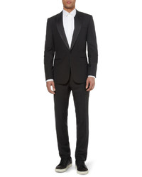 Черный костюм от Balenciaga