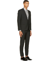 Черный костюм от Saint Laurent