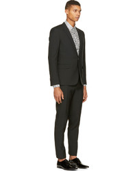 Черный костюм от Saint Laurent