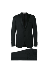 Черный костюм от Canali