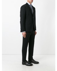 Черный костюм от Fendi
