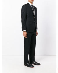 Черный костюм от Canali