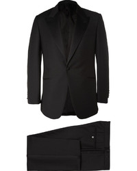 Черный костюм от Huntsman