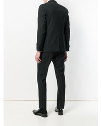 Черный костюм от Lardini