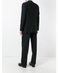 Черный костюм от Armani Collezioni