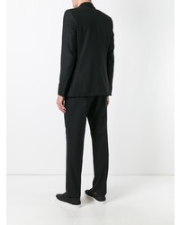 Черный костюм от Givenchy