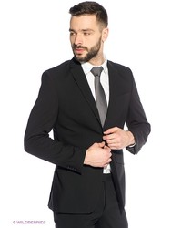 Черный костюм от Valenti