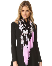 Черный легкий шарф с цветочным принтом
