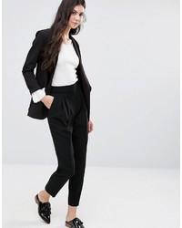 Женский черный пиджак от Minimum