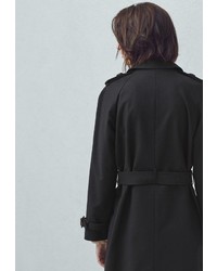 Женский черный плащ от Mango