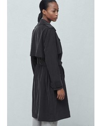Женский черный плащ от Mango