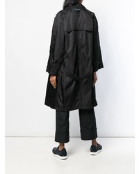 Женский черный плащ от Prada