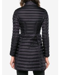 Женский черный пуховик от Moncler