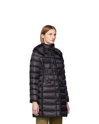 Женский черный пуховик от Moncler