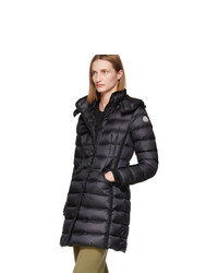 Женский черный пуховик от Moncler
