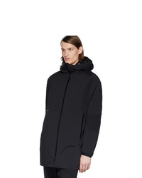 Мужской черный пуховик от Moncler