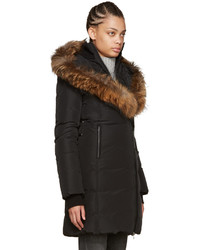 Женский черный пуховик от Mackage