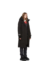 Женский черный пуховик от Canada Goose
