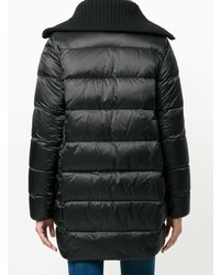 Женский черный пуховик от Moncler