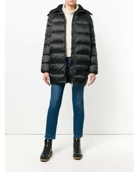 Женский черный пуховик от Moncler