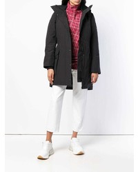 Женский черный пуховик от Canada Goose