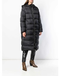 Женский черный пуховик от Yves Salomon