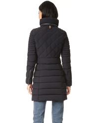 Женский черный пуховик от Mackage