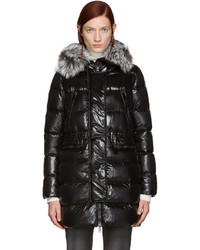 Женский черный пуховик от Moncler