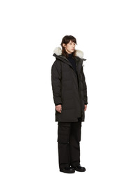 Женский черный пуховик от Canada Goose