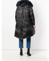 Женский черный пуховик от Sacai