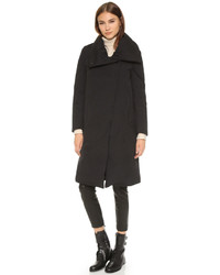 Женский черный пуховик от DKNY