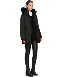 Женский черный пуховик от Mackage