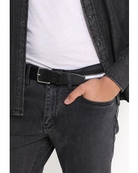 Мужской черный ремень от Bata