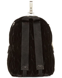 Женский черный рюкзак от Miu Miu