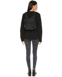 Женский черный рюкзак от Tumi