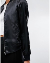 Женский черный сатиновый бомбер от Noisy May